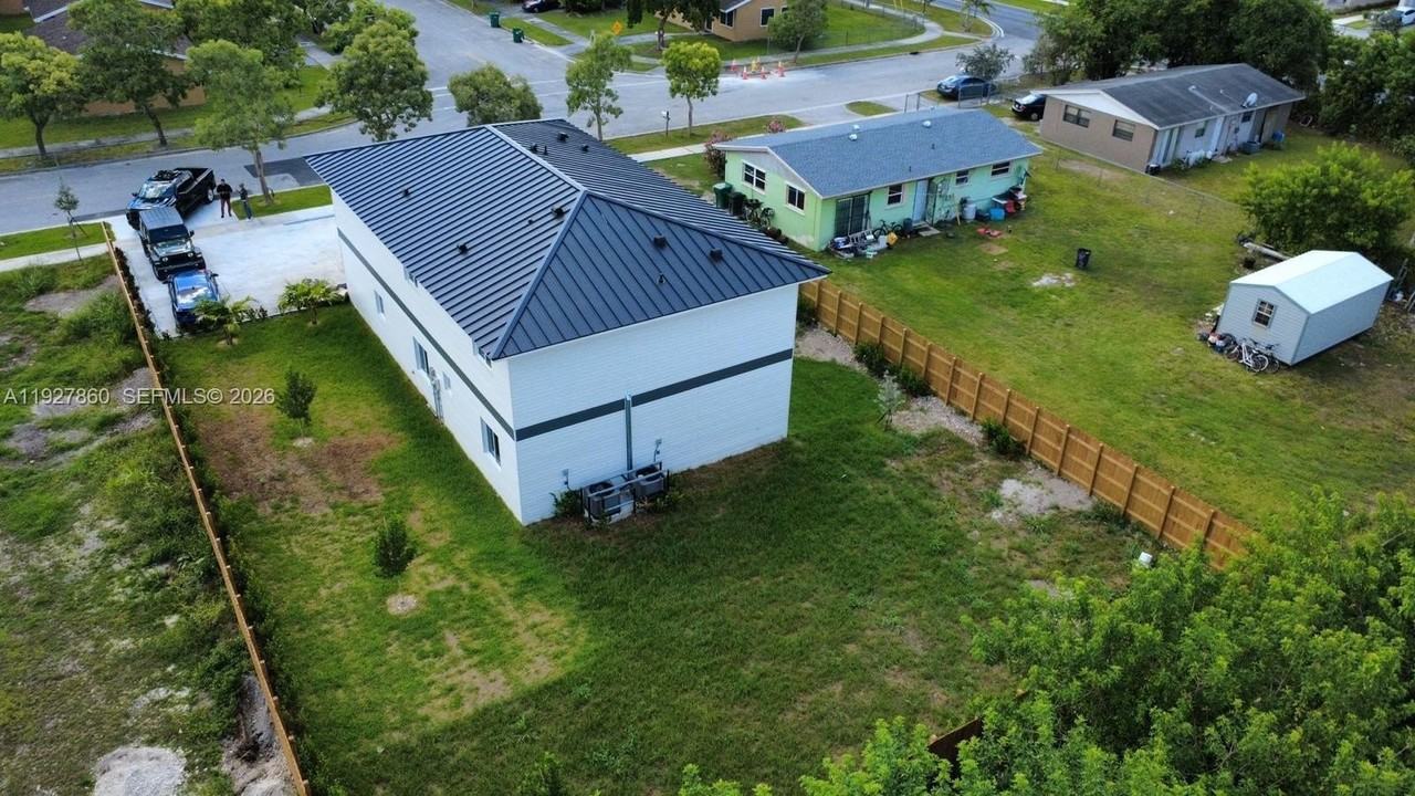 722 Nw 6th Ct #722 - Photo 4 of 11