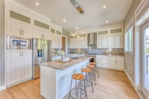 featured image of 1438 Strawline Hill Street