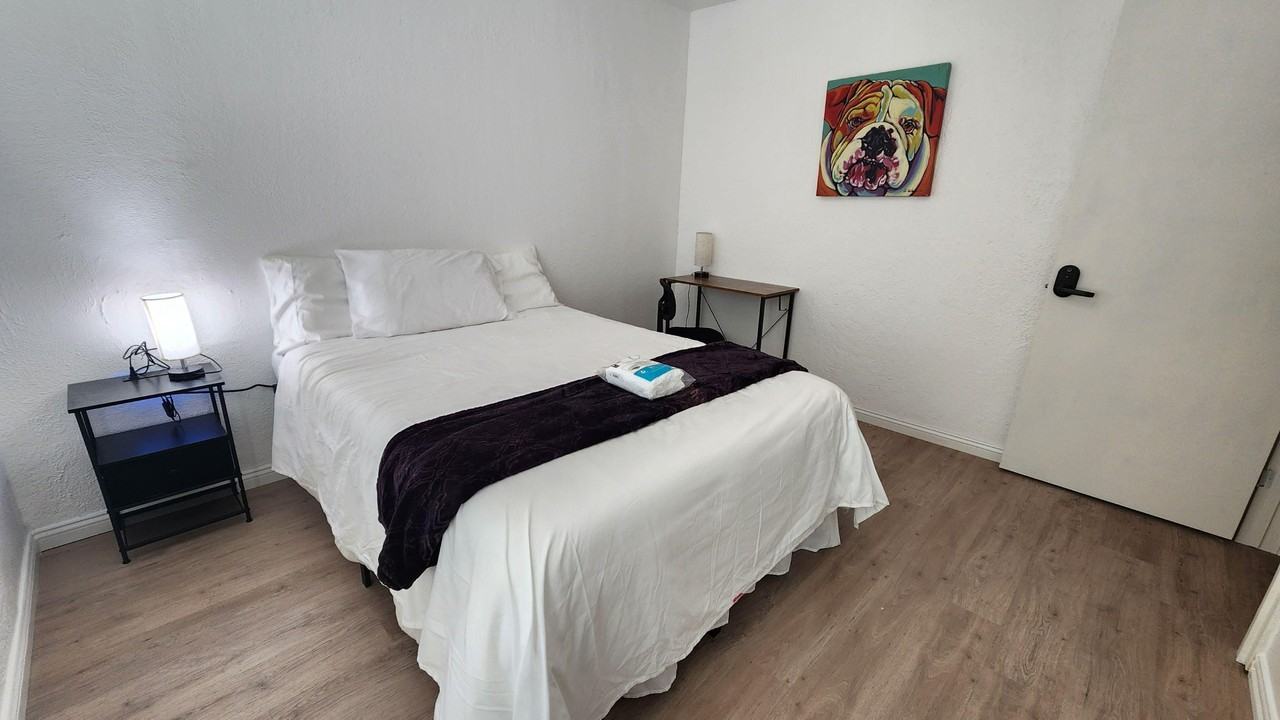 Alandale Dr - Photo 6 of 7