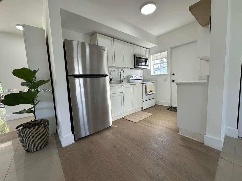 404 Se 14th St - Photo 7 of 23