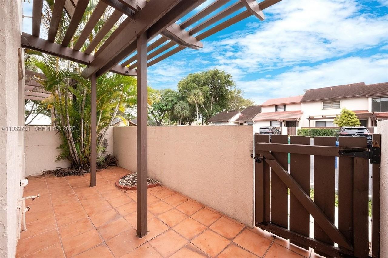 9079 Sw 133rd Ct #F - Photo 3 of 34