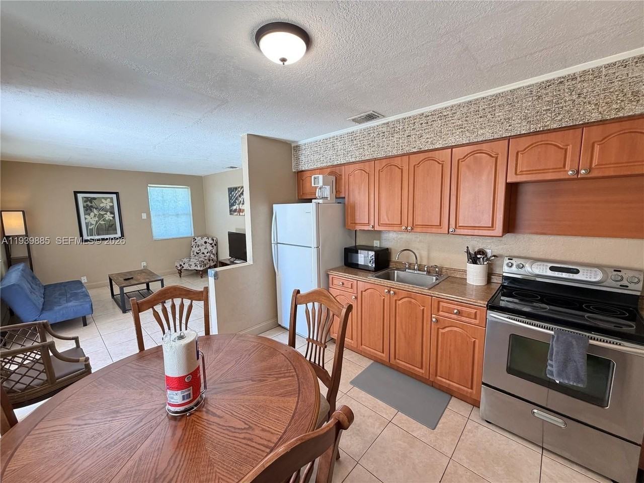 212 Sw 2nd Ter #1 - Photo 4 of 16