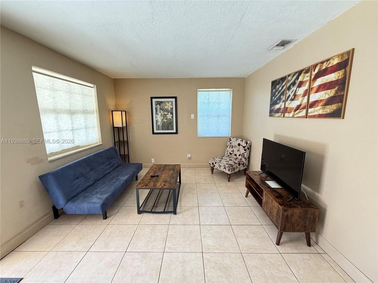 212 Sw 2nd Ter #1 - Photo 5 of 16