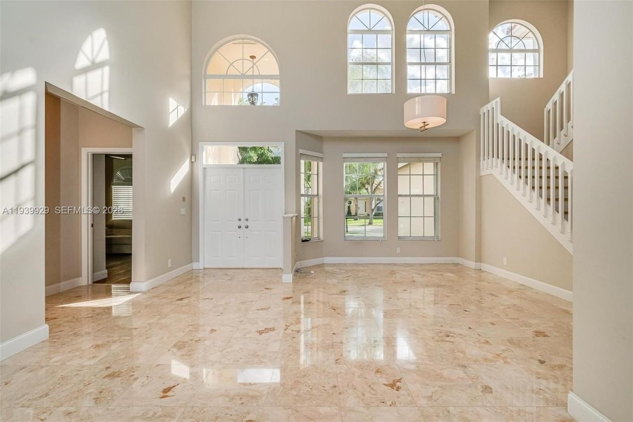 2670 Palmer Pl - Photo 4 of 44