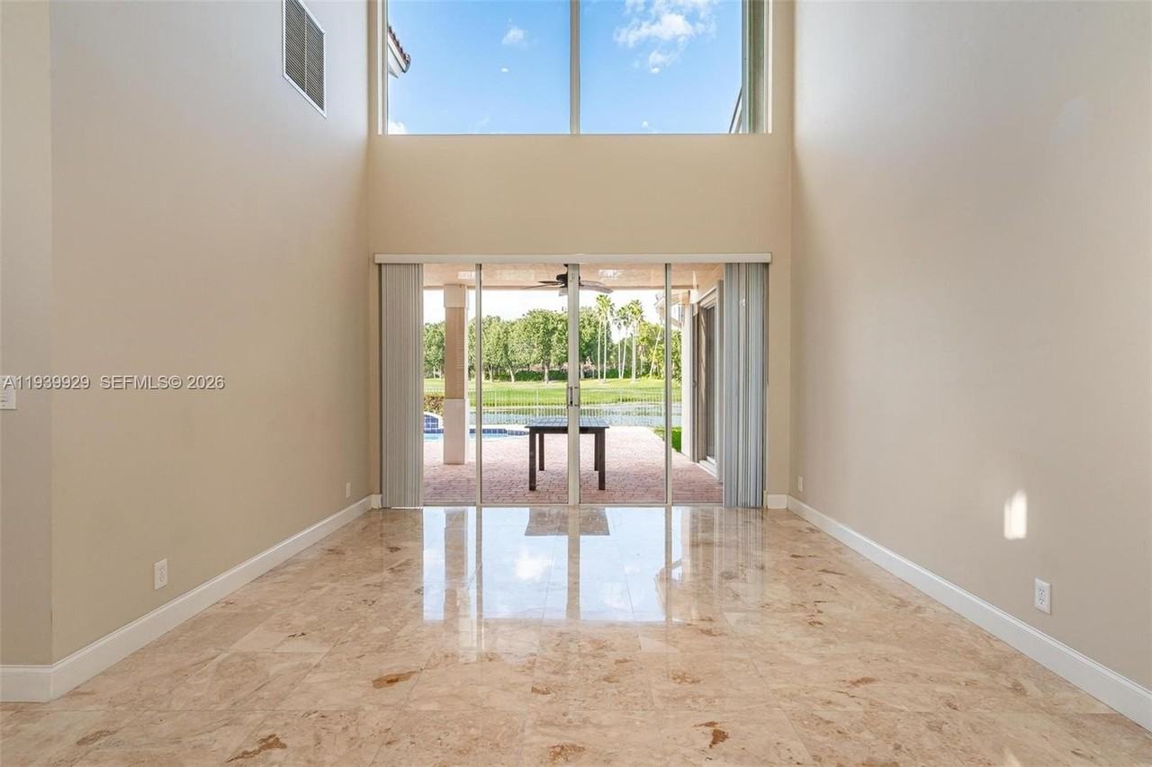 2670 Palmer Pl - Photo 5 of 44