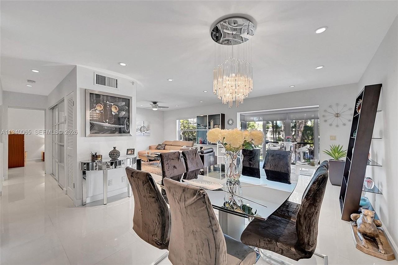 6261 Bay Club Dr #4 - Photo 3 of 29