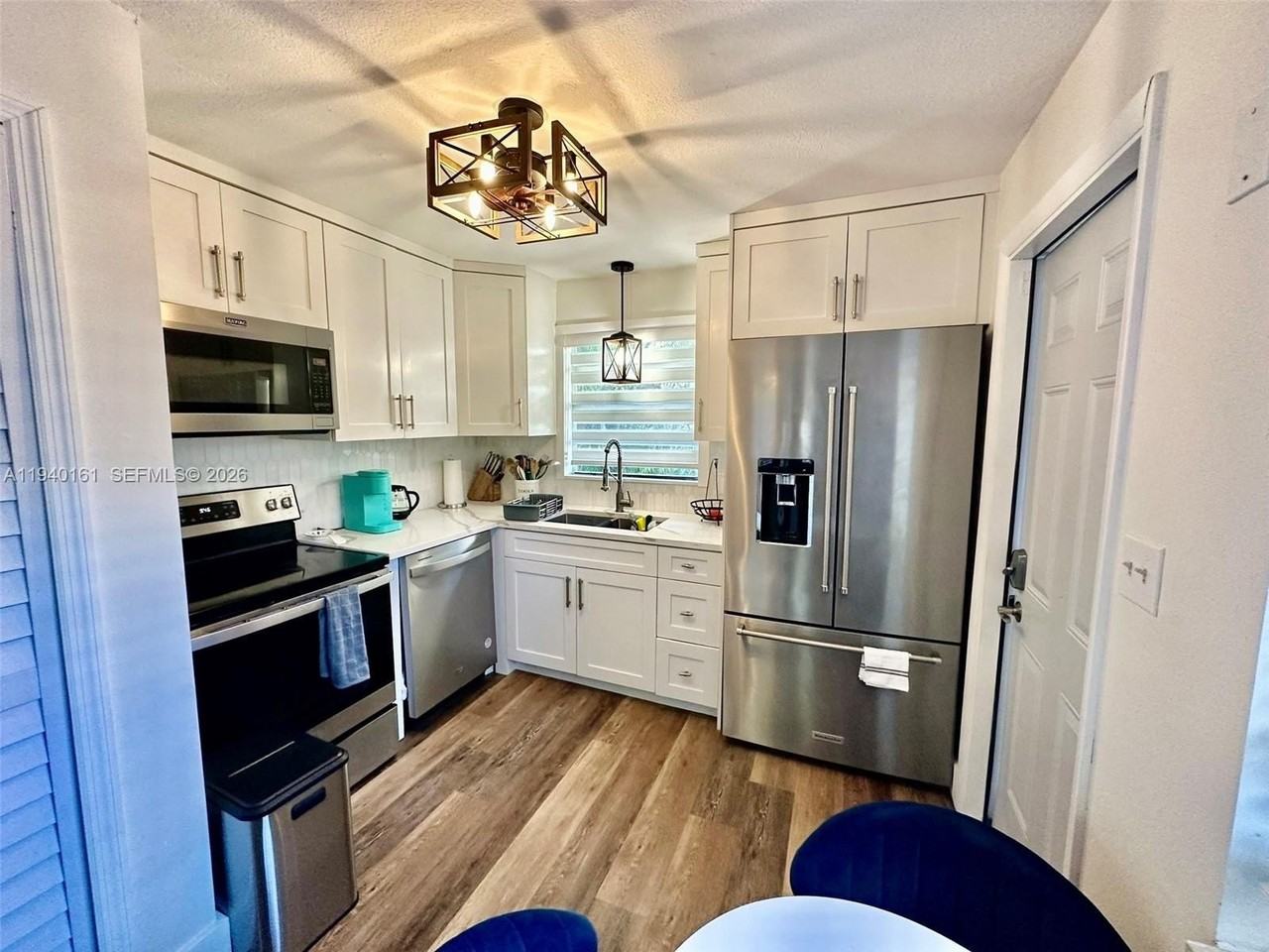 1710 Ne 5th Ct #1712 - Photo 6 of 21