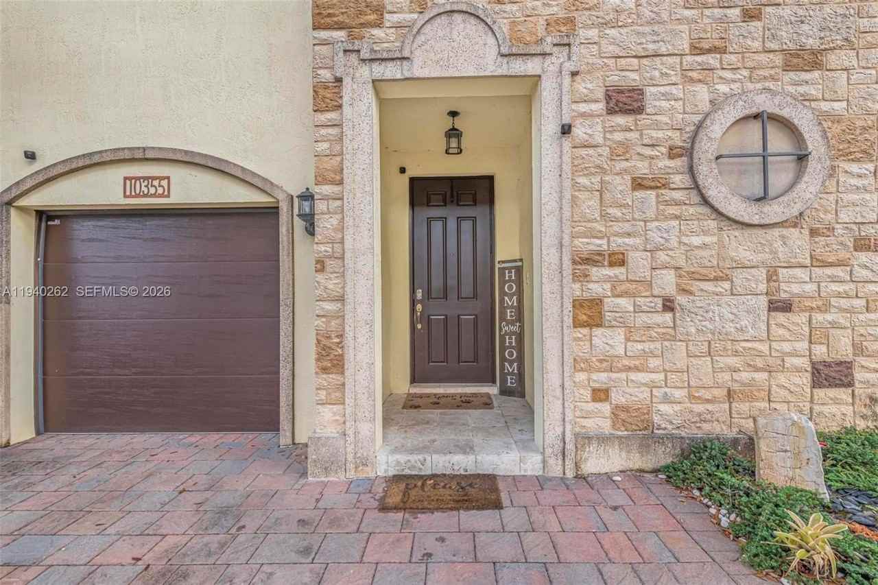 10355 Nw 70th Ln - Photo 5 of 35