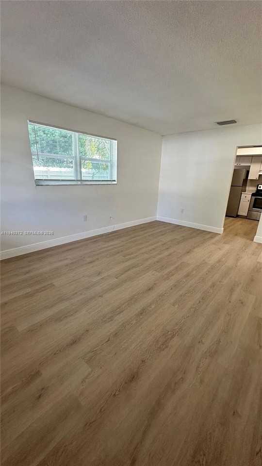 6114 Sw 31st St #1 - Photo 5 of 27