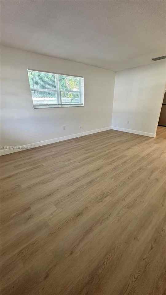 6114 Sw 31st St #1 - Photo 6 of 27