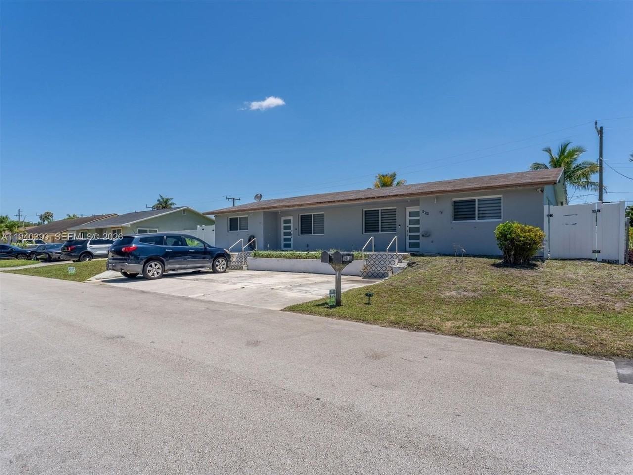 1811 Sw 97th Ter #2 - Photo 3 of 29