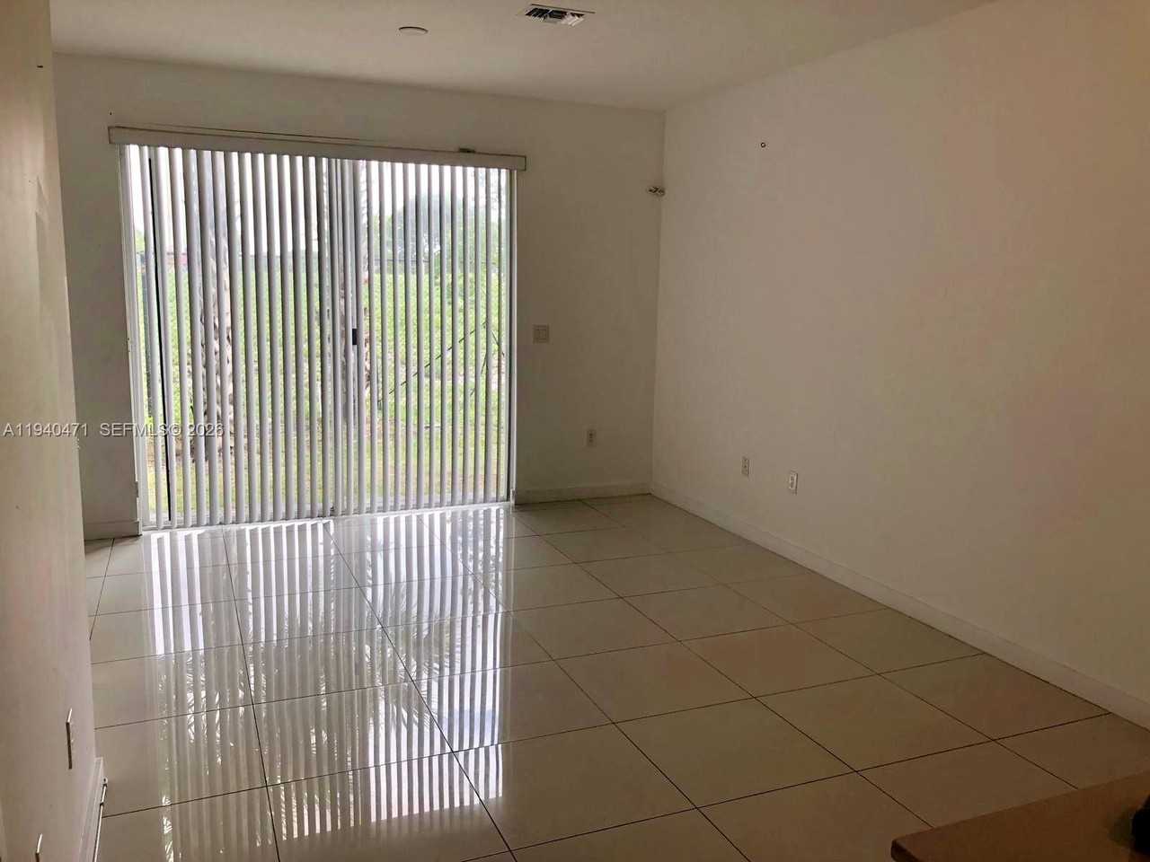 3484 Nw 13th St #3484 - Photo 3 of 14