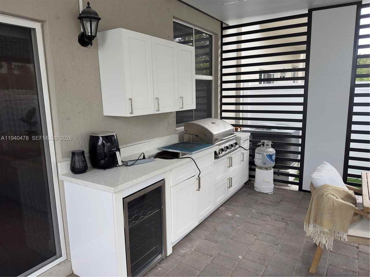 1842 Se 7th Ter #1842 - Photo 5 of 34