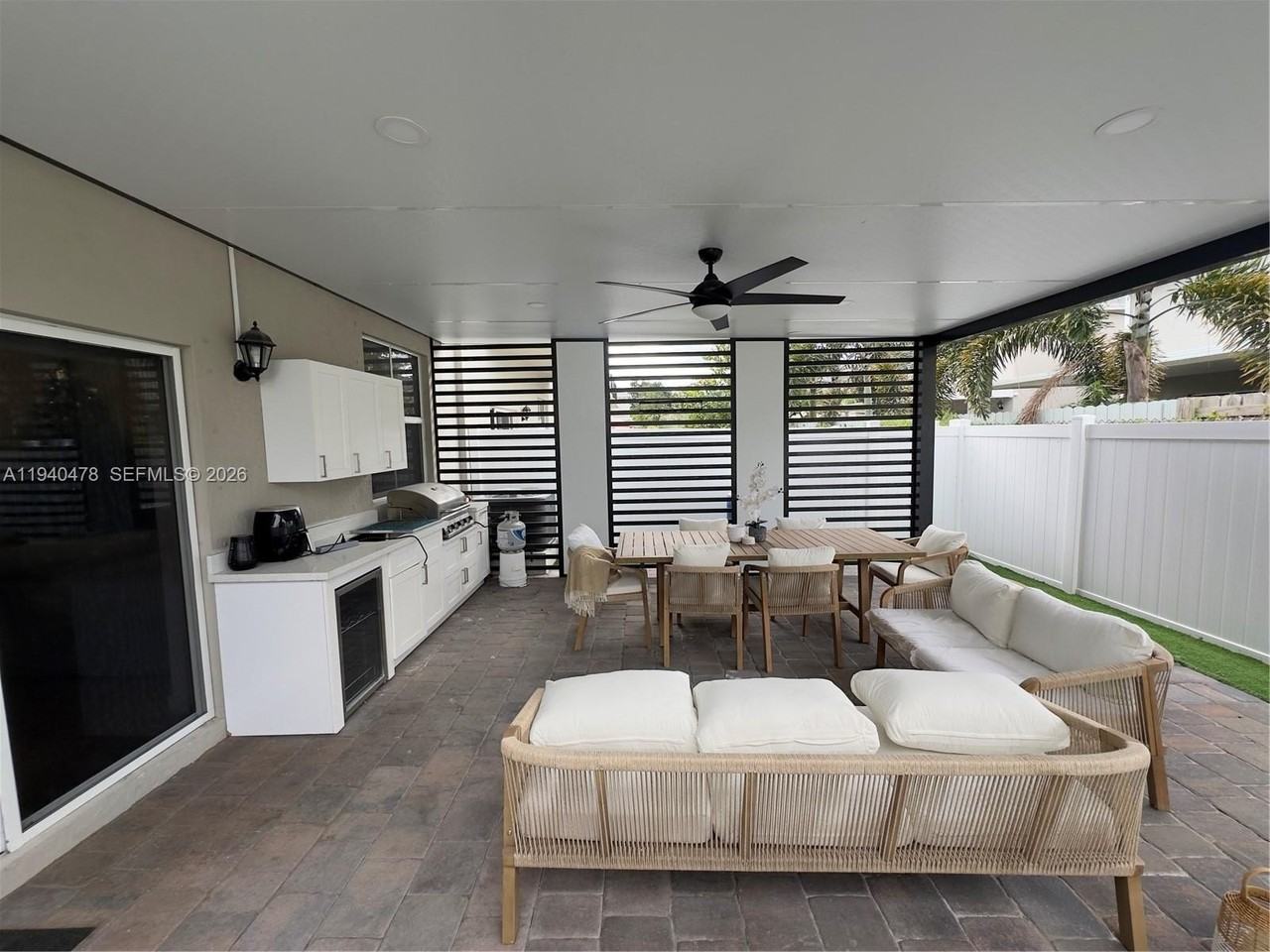 1842 Se 7th Ter #1842 - Photo 6 of 34