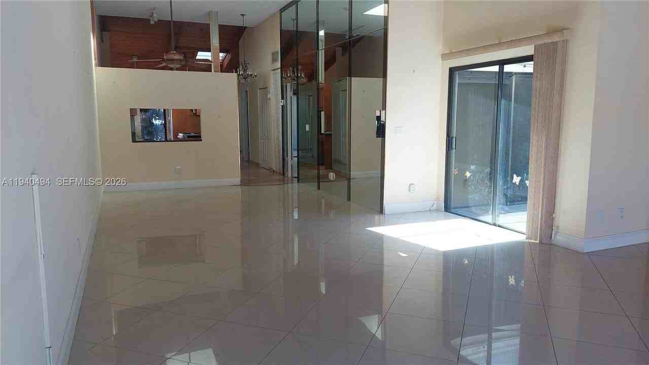 2675 S Parkview Dr #2675