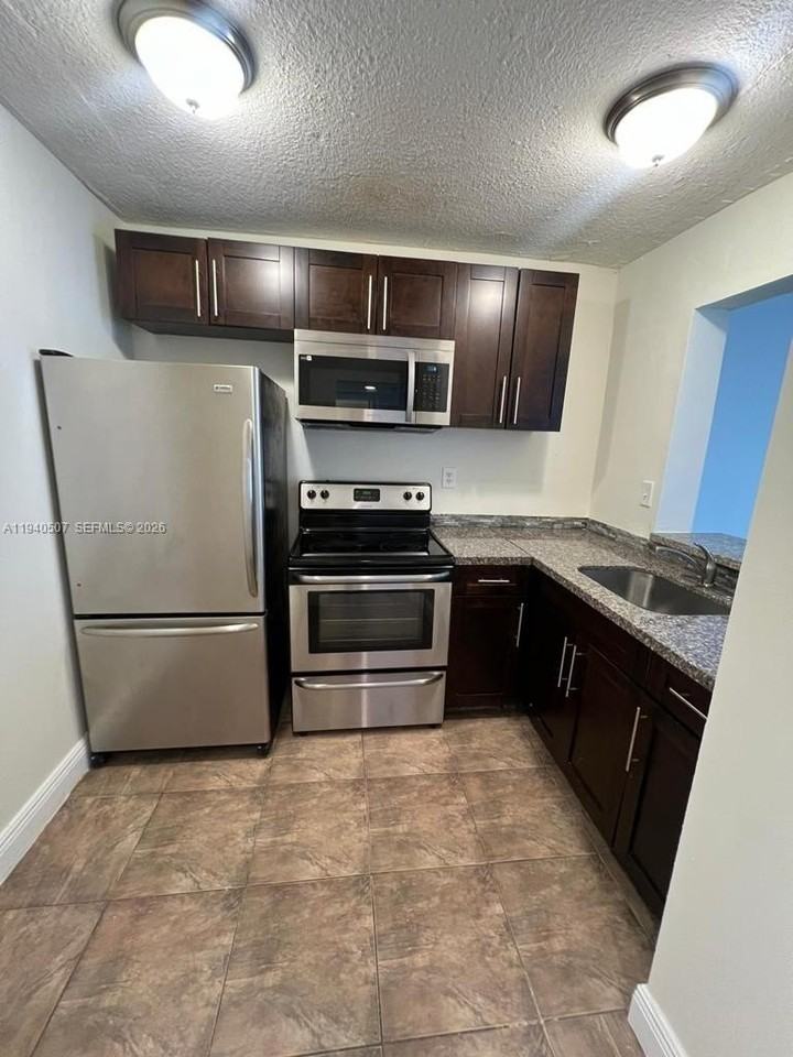 492 Nw 165th Street Rd #C514 - Photo 2 of 12