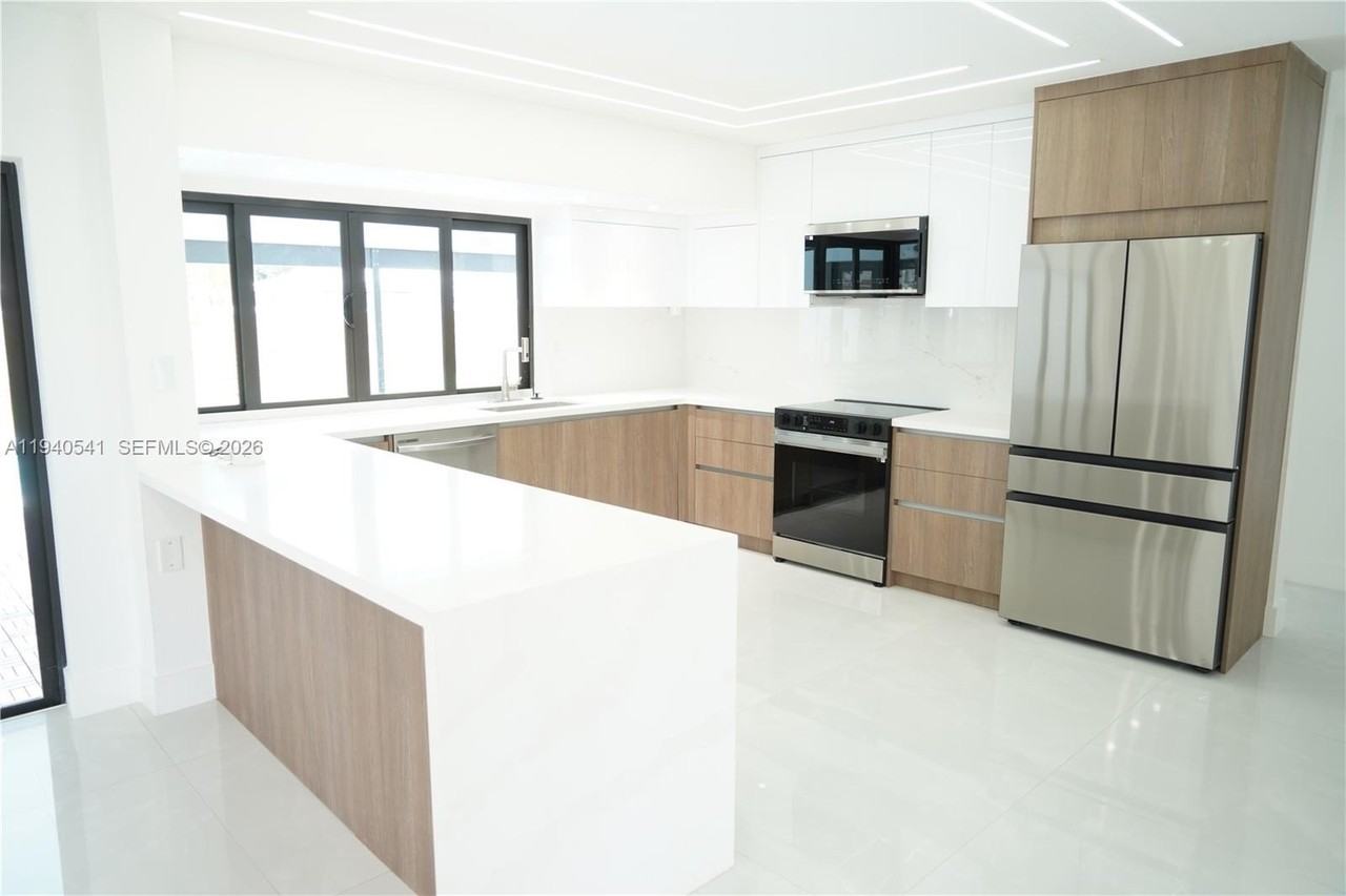 5260 Sw 4th Ct #0 - Photo 6 of 50