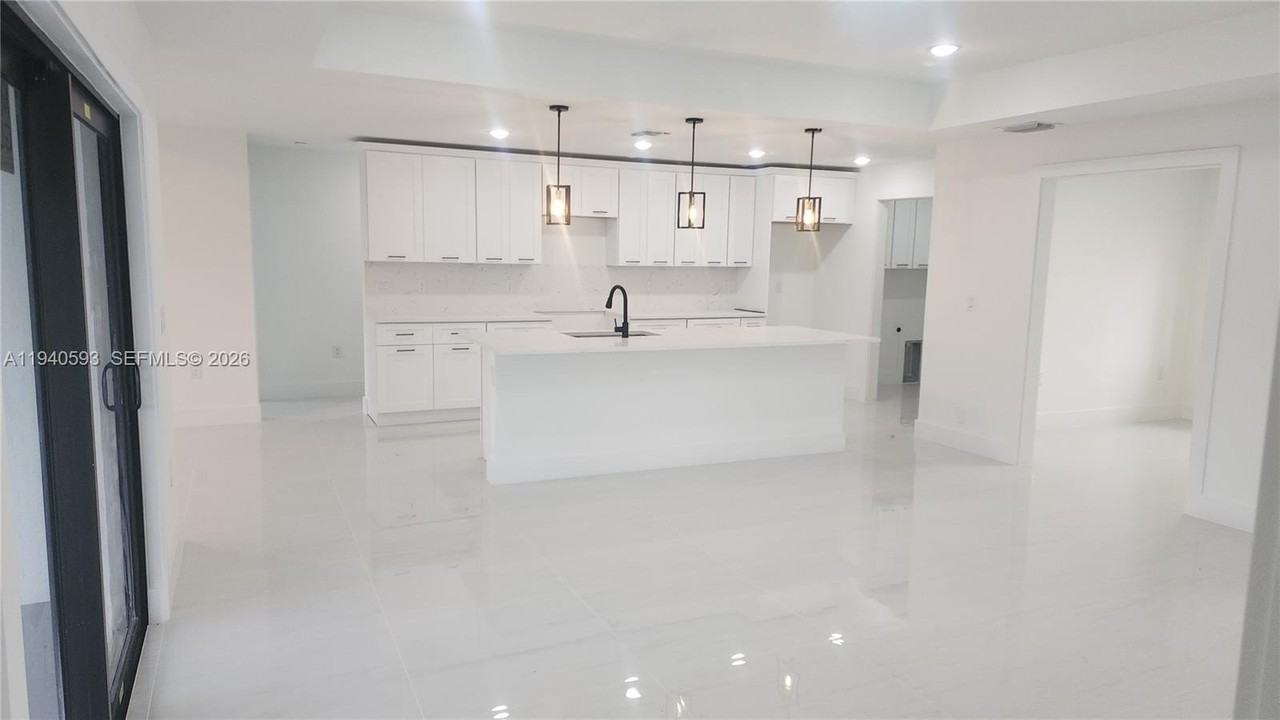 2615 40th St W #0 - Photo 4 of 19