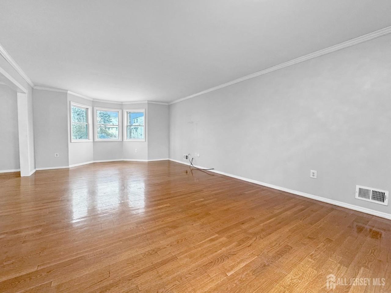 117 Old Post Rd - Photo 4 of 22