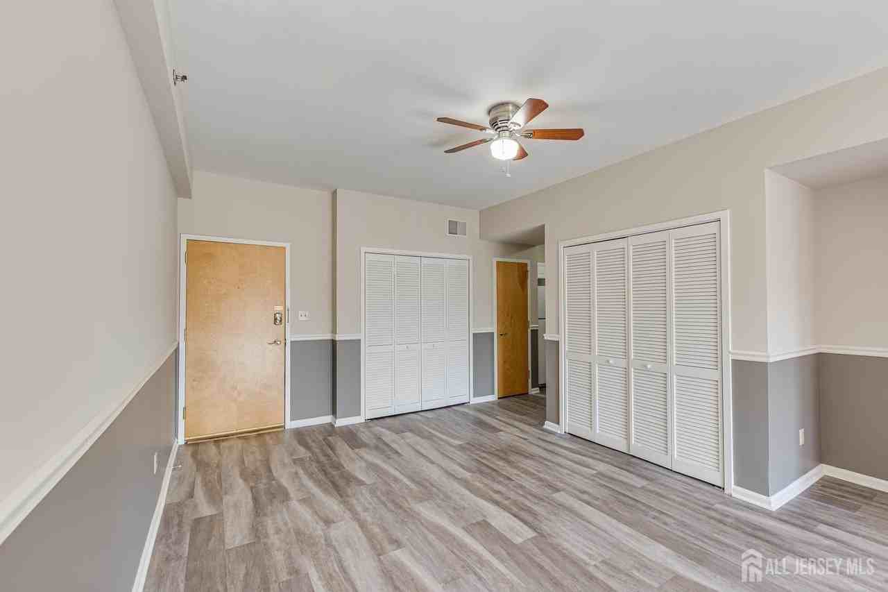 160 Durham Ave #305 - Photo 7 of 39