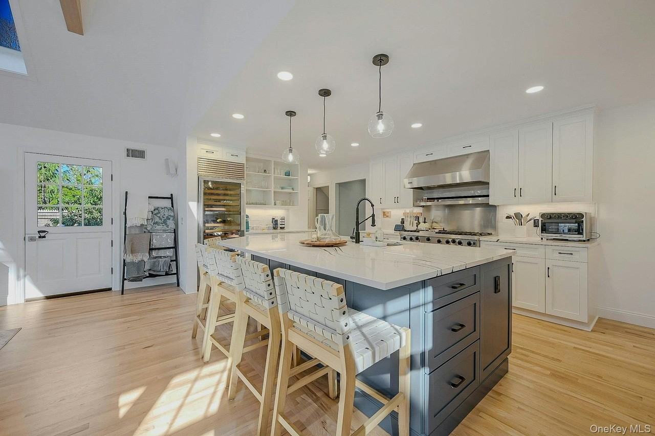 5270 Nassau Point Rd - Photo 4 of 25