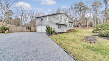 featured image of 3 Debbie Trl