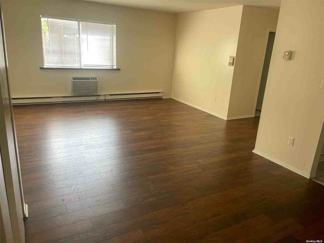 530 Hudson Ave Apt B4 #B4 - Photo 4 of 8