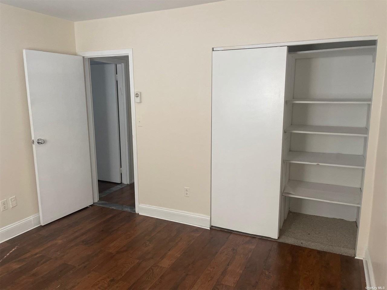 530 Hudson Ave Apt B4 #B4 - Photo 5 of 8