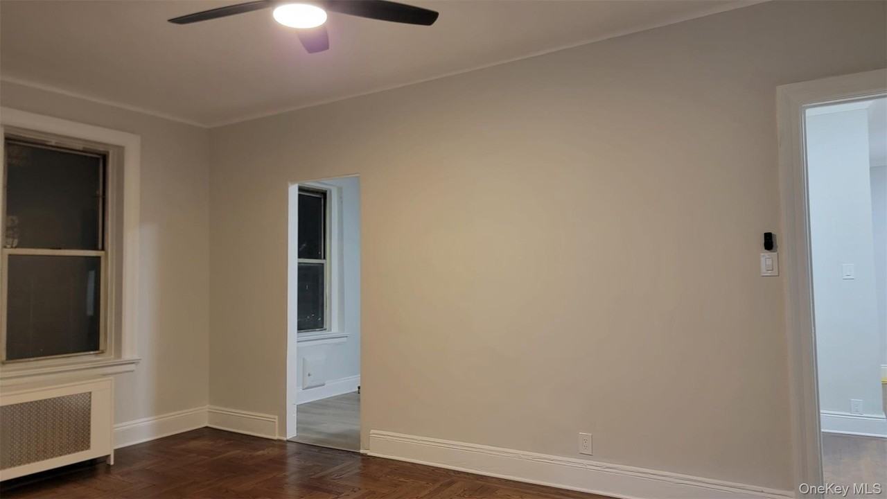 3458 90th St Apt 5r #R5 - Photo 3 of 14