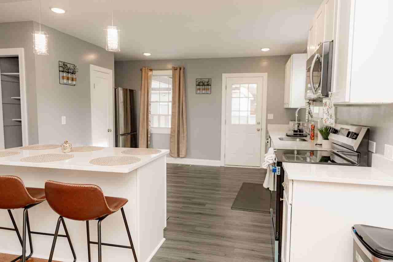 Chesterfield Ave - Photo 2 of 18