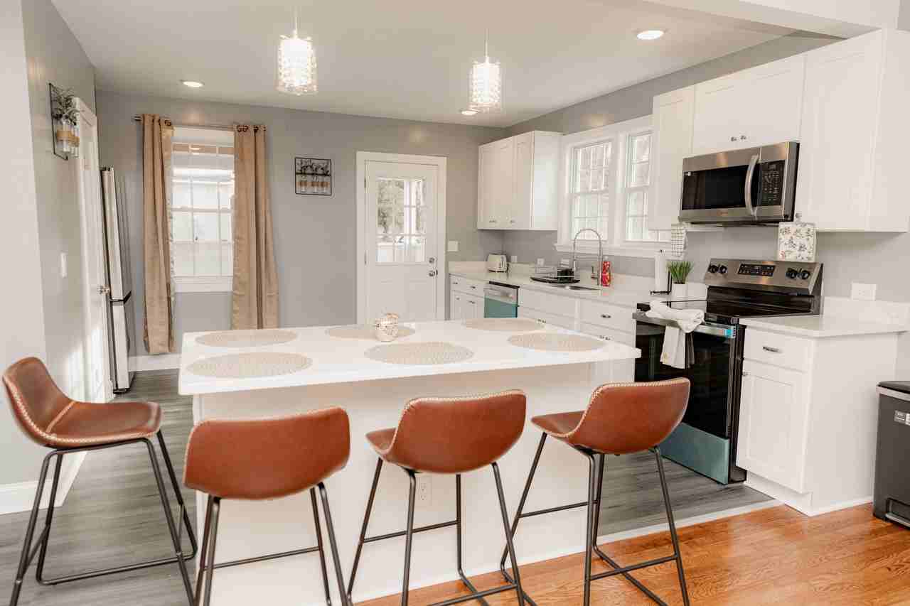 Chesterfield Ave - Photo 3 of 18