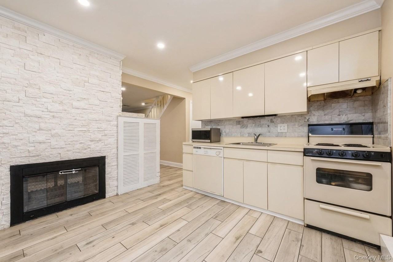 196 Willowood Dr - Photo 4 of 15