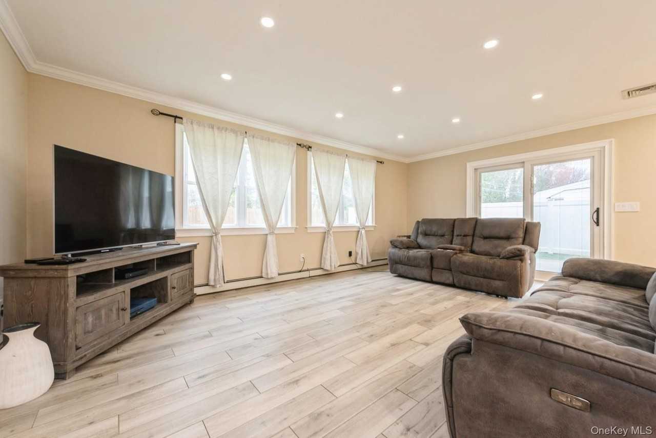 196 Willowood Dr - Photo 7 of 15