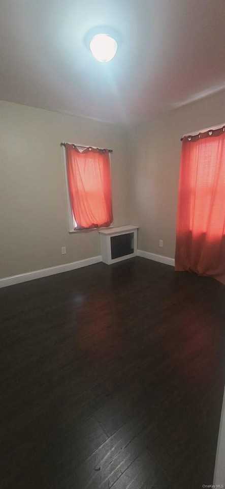 10824 Springfield Blvd - Photo 4 of 10