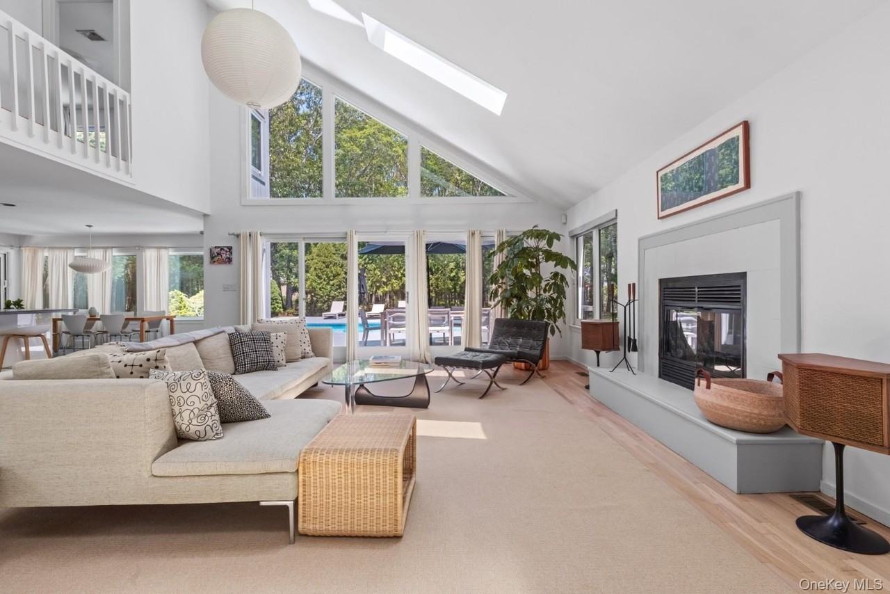 24 Quogue Riverhead Rd - Photo 3 of 22