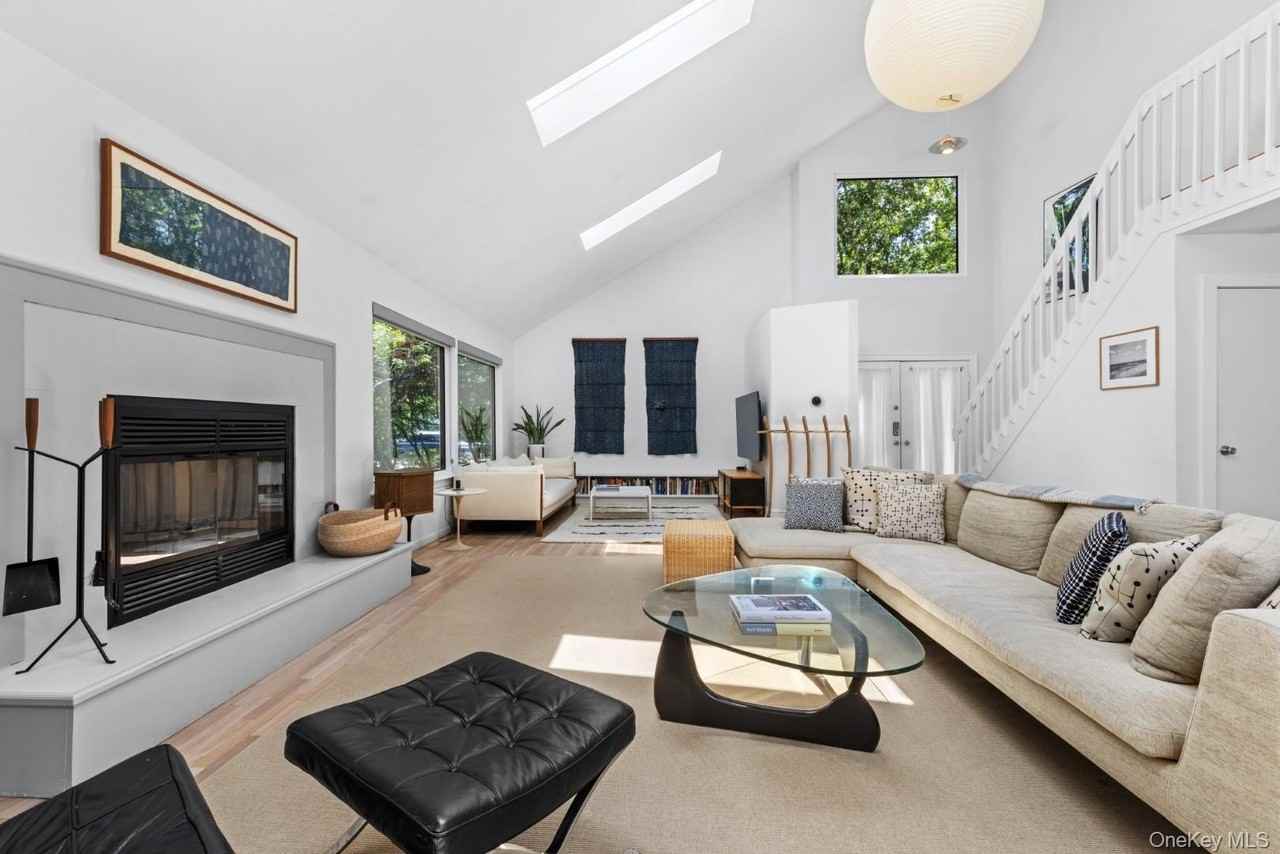 24 Quogue Riverhead Rd - Photo 5 of 22