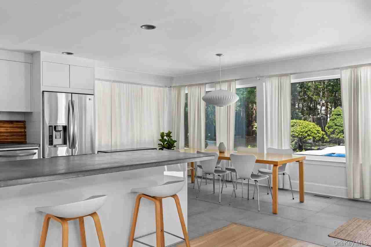 24 Quogue Riverhead Rd - Photo 7 of 22