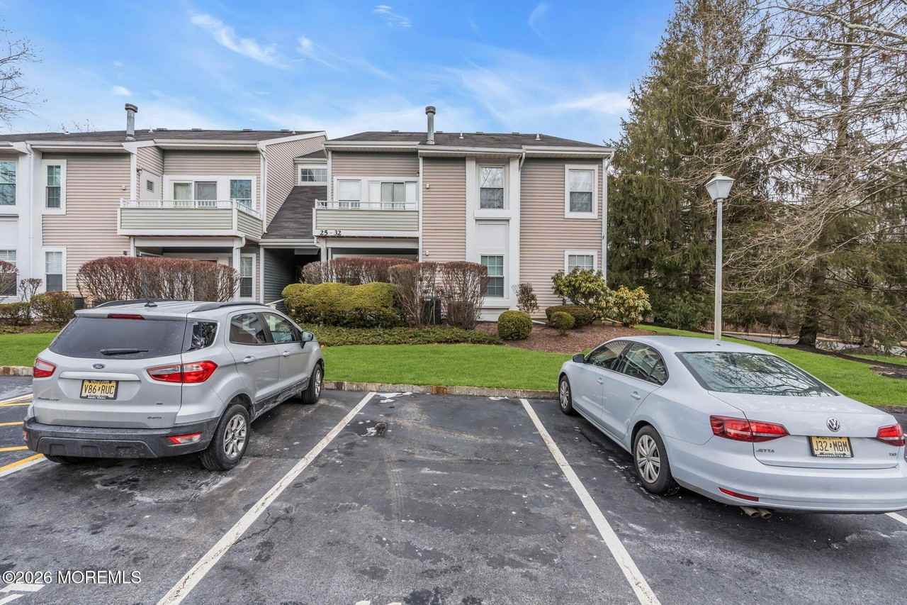 25 Gait Ct - Photo 2 of 23