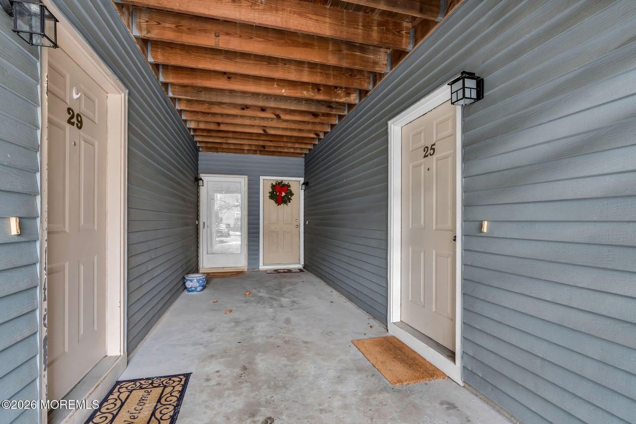 25 Gait Ct - Photo 4 of 23