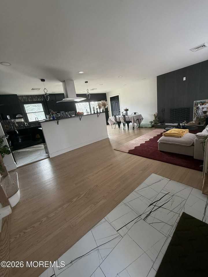 608 Carol Ave - Photo 2 of 10