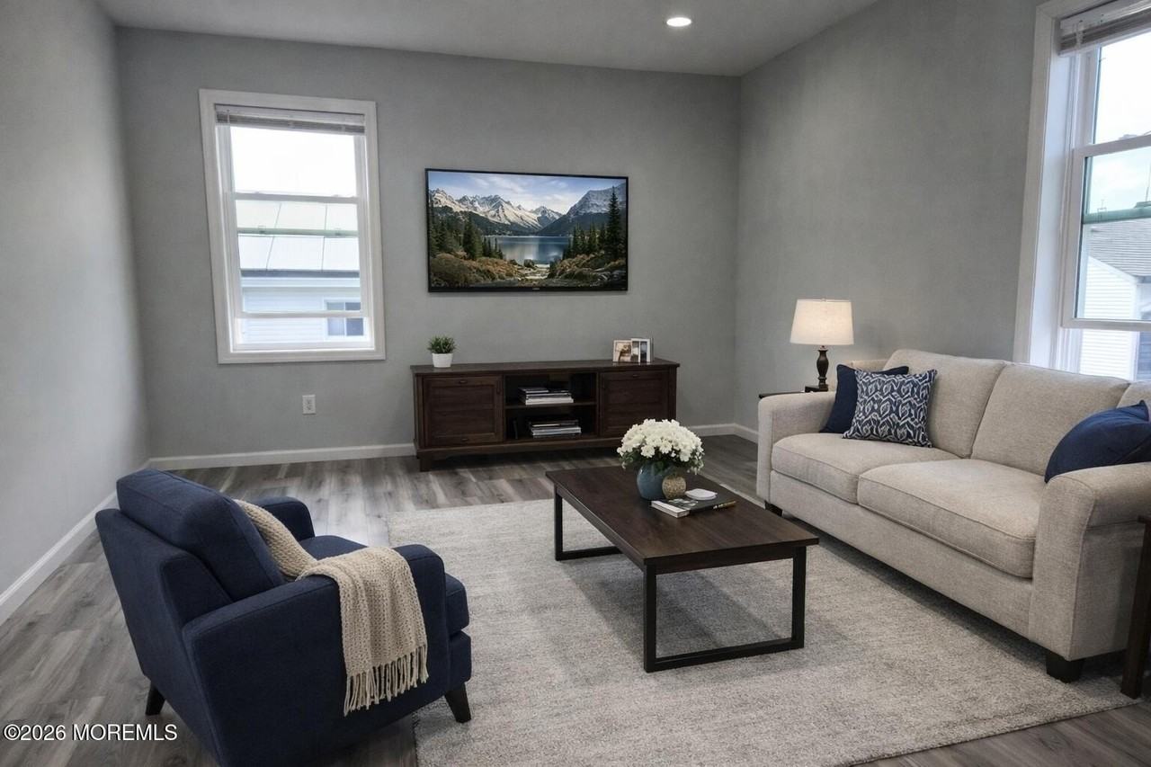 399 Monmouth Ave Unit 2 #2 - Photo 3 of 17