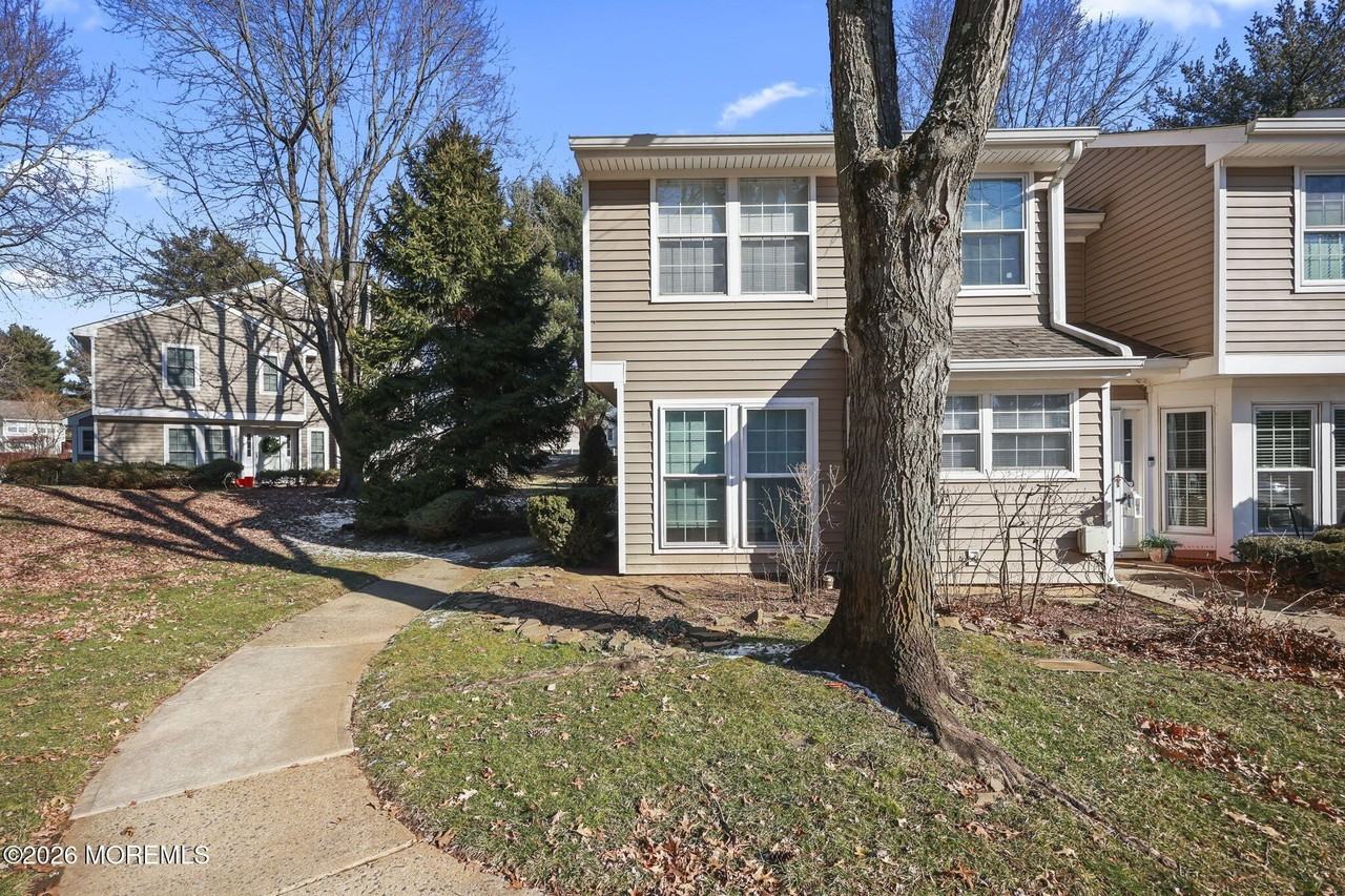 12 Duncan Way - Photo 3 of 30