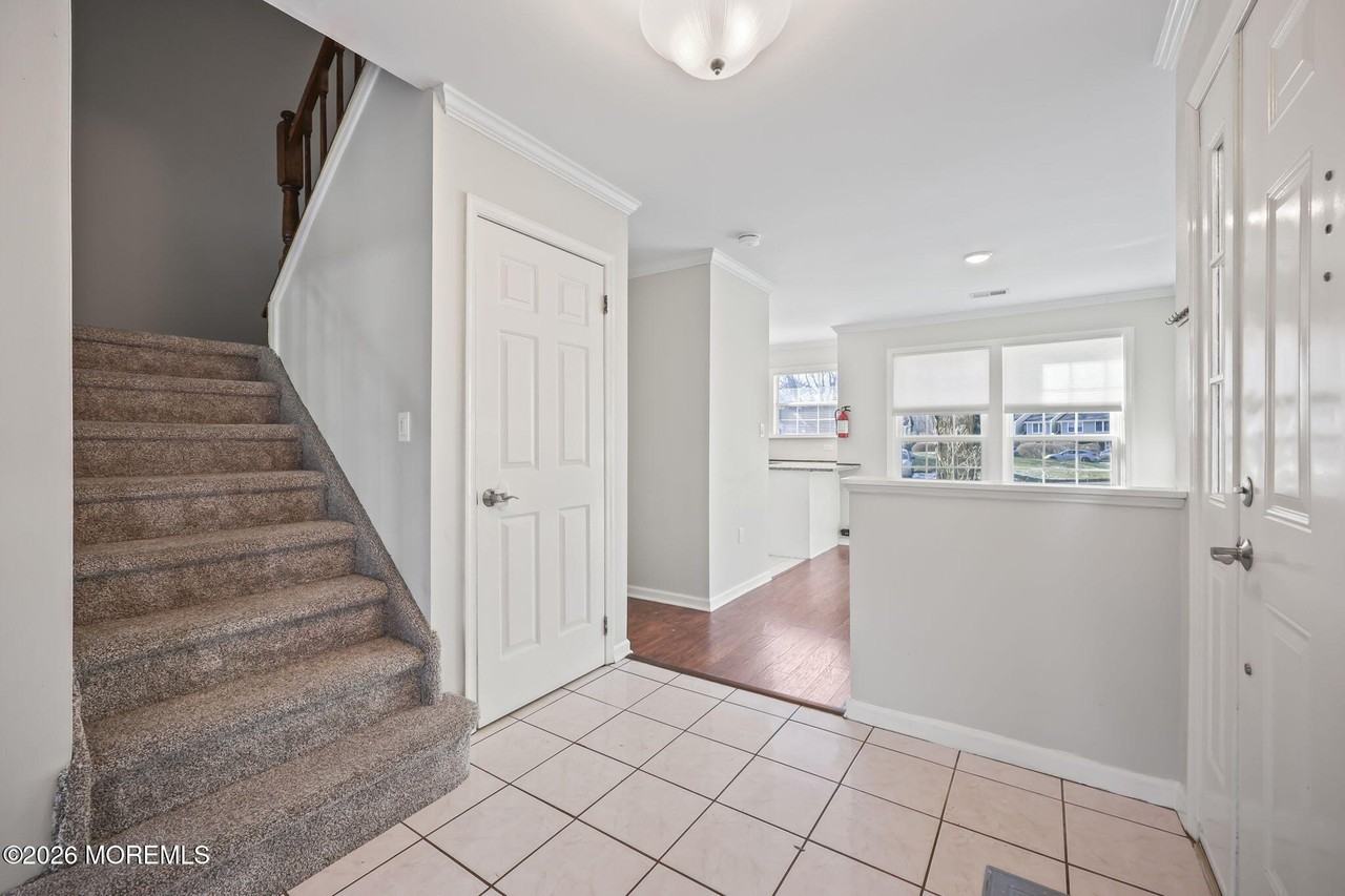 12 Duncan Way - Photo 4 of 30