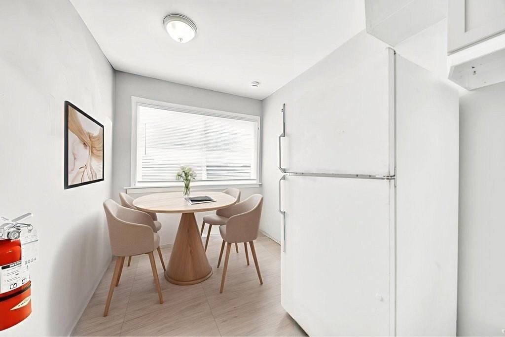 16048 Halsted St Unit 2 #2 - Photo 4 of 12