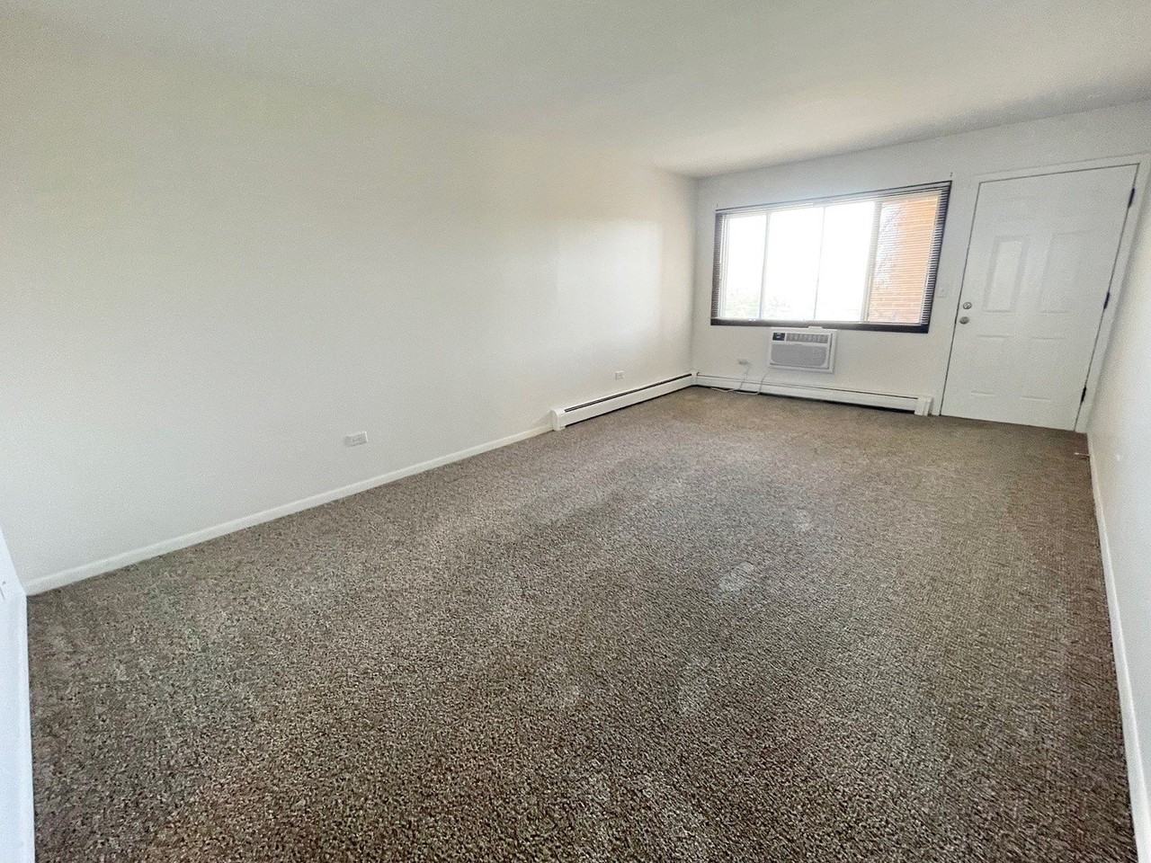 222 S Tryon St Apt 8 #8 - Photo 6 of 14