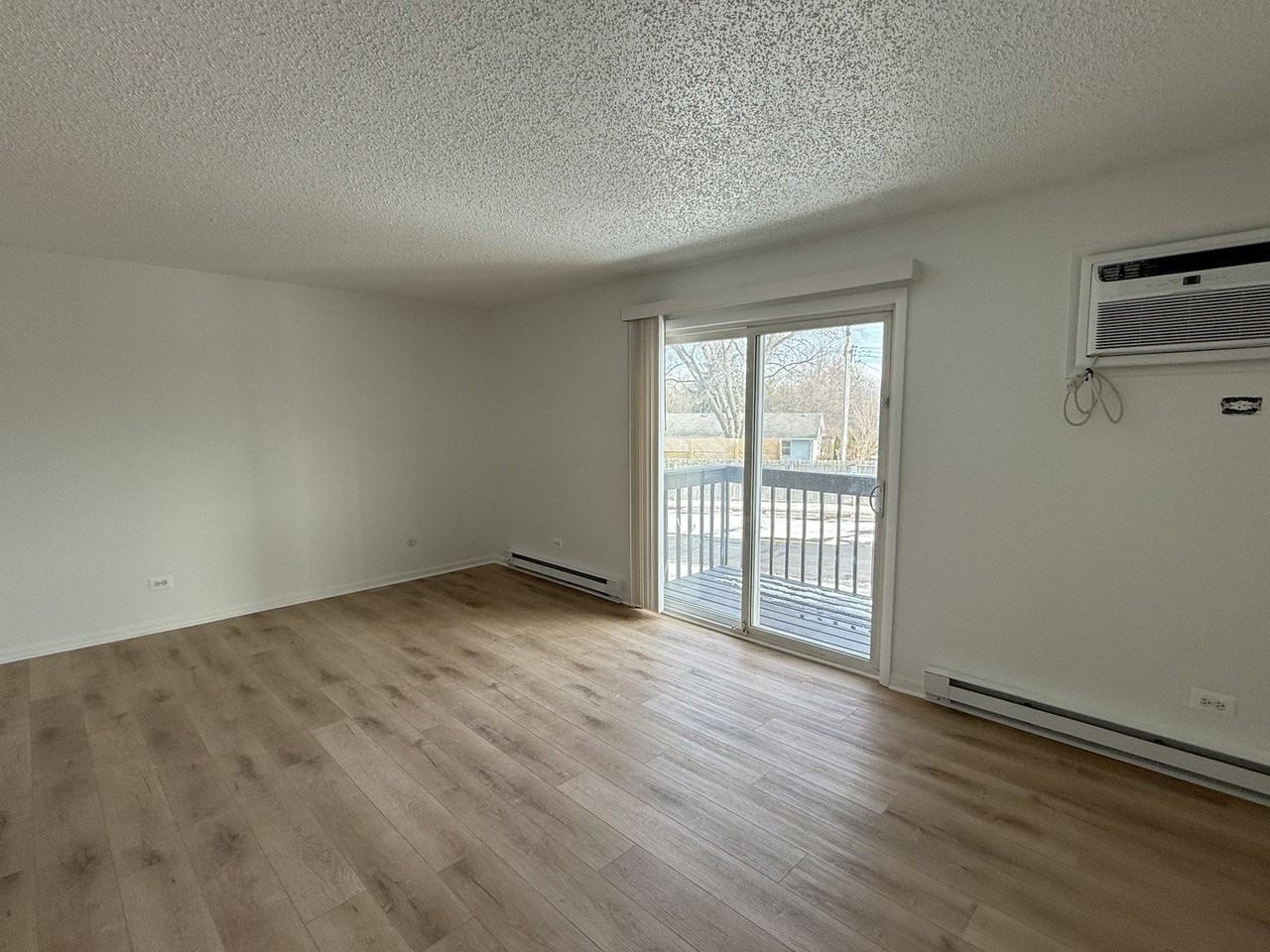 11621 Roberts St Apt 7 #7 - Photo 3 of 11