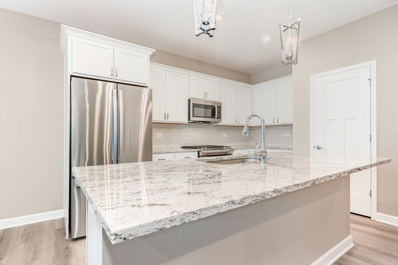 253 N Masters Dr - Photo 5 of 15