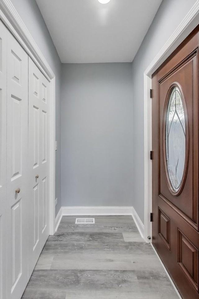 1612 W Erie St - Photo 3 of 33