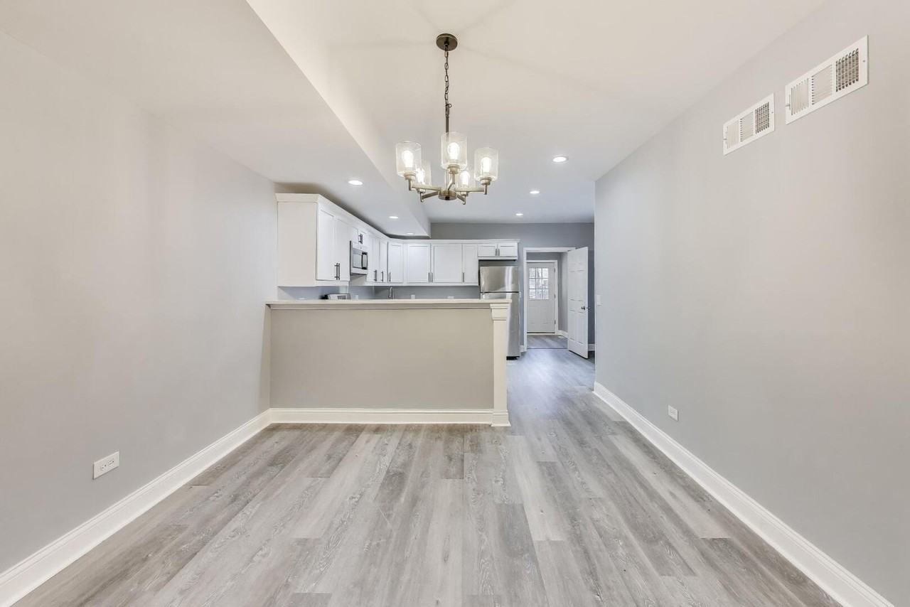 1612 W Erie St - Photo 7 of 33