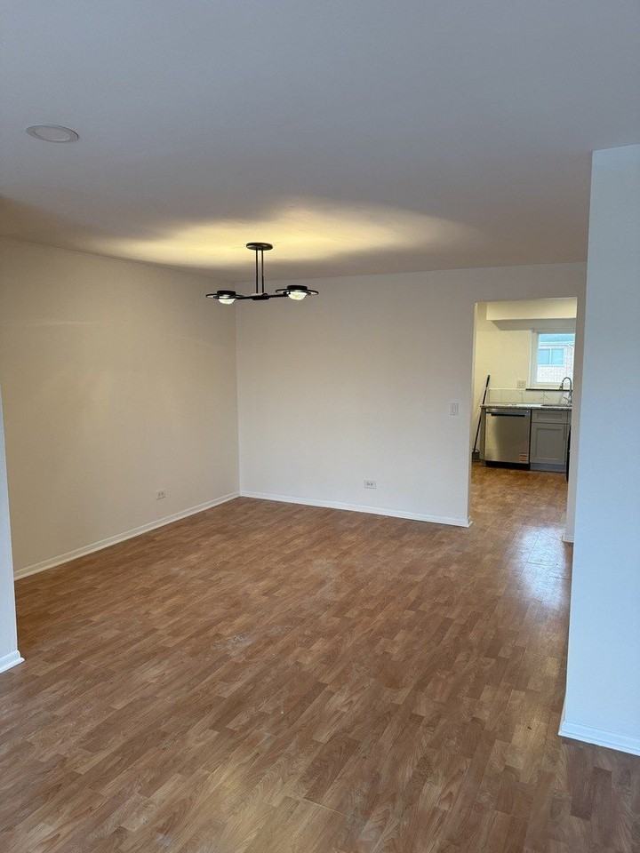 4208 Central Rd Apt 4f #4F - Photo 4 of 11